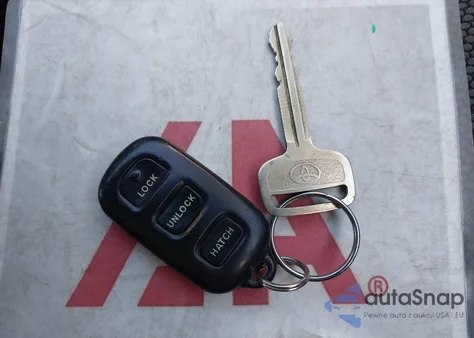 2004 Toyota Matrix Xr from USA, damaged, VIN 2T1KR32E44C171208